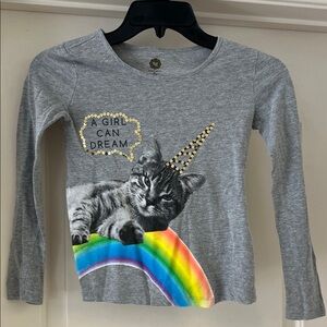 Gray Long Sleeve Shirt with Cat and Rainbow 🌈